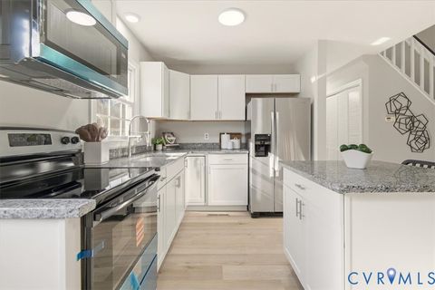 Tiny photo for 15900 Lalonde Place, Chesterfield, VA 23831 (MLS # 2533365)