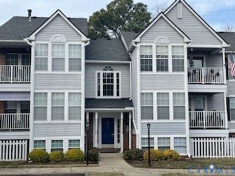 Photo of 10217 Wolfe Manor Court #404, Glen Allen, VA 23060 (MLS # 2532755)