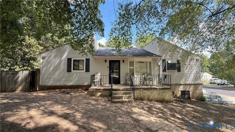 Photo of 147 Dyerwood Place, Danville, VA 24541 (MLS # 2625221)