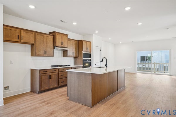 SUNSET POINT CT, MIDLOTHIAN, VA 23112 - Image c4bb286f34fbc16e7d95e2f3fb748702/230457765
