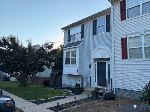 Tiny photo for 611 Kings Crest Drive #611, Stafford, VA 22554 (MLS # 2628261)