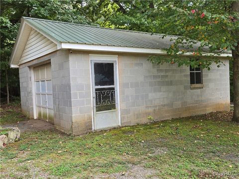 A home in Dillwyn