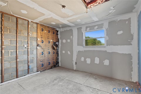 Tiny photo for 1309 Minefee Street, Richmond, VA 23224 (MLS # 2629014)