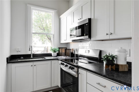 Tiny photo for 2005 Barton Avenue, Richmond, VA 23222 (MLS # 2628628)