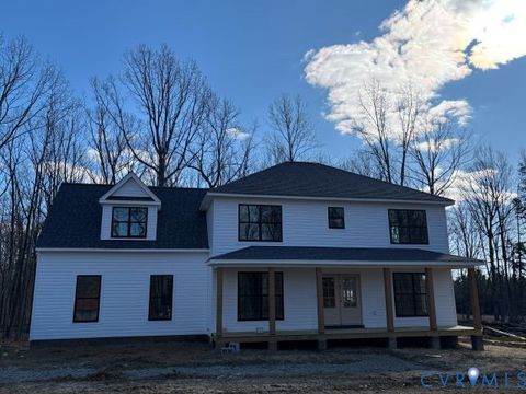 2238 Roundabout Rd Louisa VA 23093