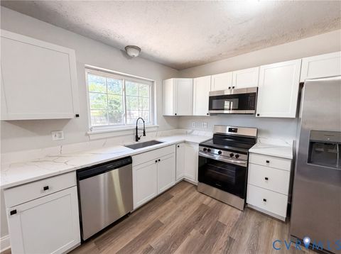 Tiny photo for 1010 North Avenue, Hopewell, VA 23860 (MLS # 2614094)