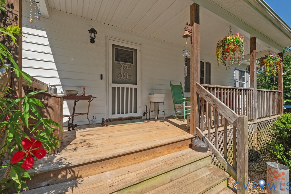 1799 W Chapel Drive