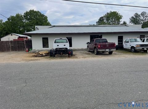 Photo of 8607 Oakview Avenue, Richmond, VA 23228 (MLS # 2610786)