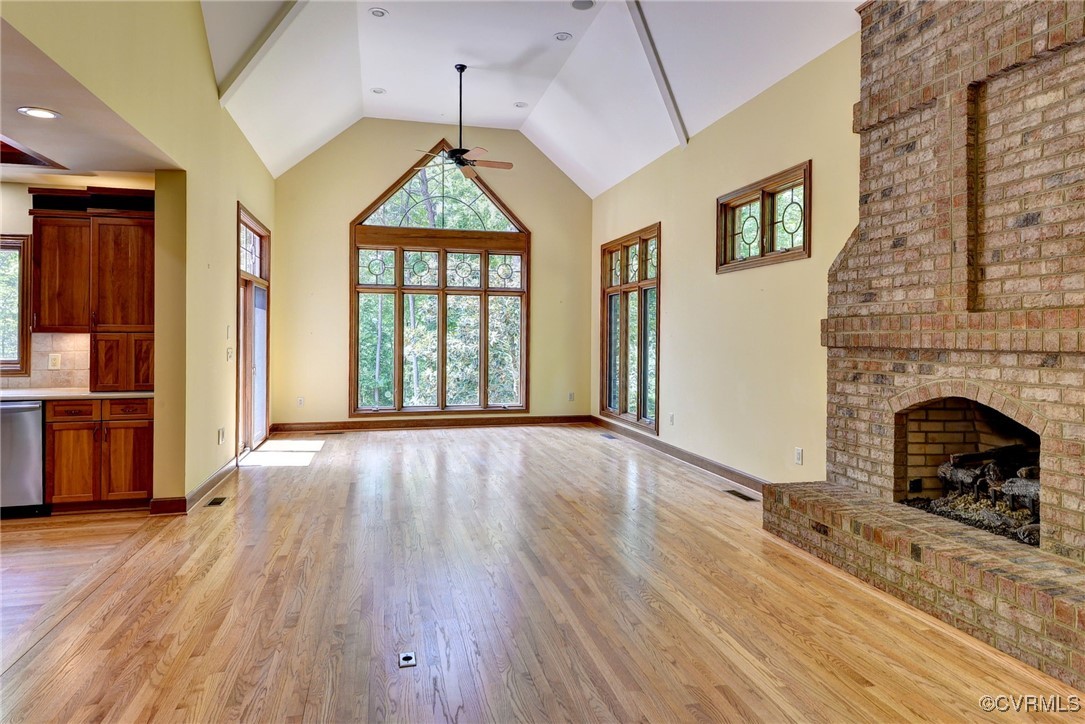 Williamsburg, Virginia 23185, United States, 5 Bedrooms Bedrooms, ,6 BathroomsBathrooms,Residential,Active,83619