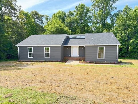 Photo of 337 Sunnyside Road, Tappahannock, VA 22560 (MLS # 2513462) Photo of 337 Sunnyside Road, Tappahannock, VA 22560 (MLS # 2513462)