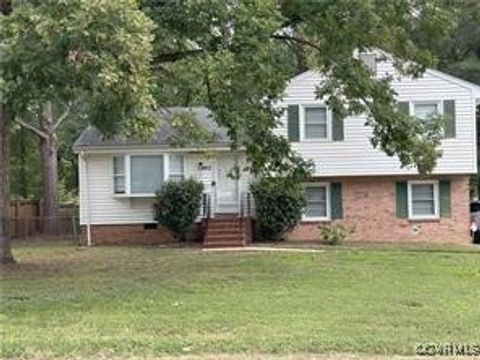 A home in Colonial Heights