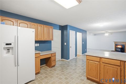 Tiny photo for 500 Montgomery Drive, Ruther Glen, VA 22546 (MLS # 2614040)