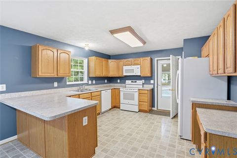 Tiny photo for 500 Montgomery Drive, Ruther Glen, VA 22546 (MLS # 2614040)