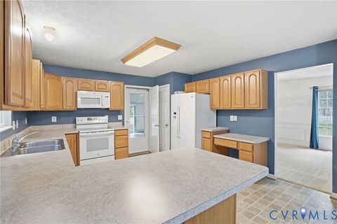Tiny photo for 500 Montgomery Drive, Ruther Glen, VA 22546 (MLS # 2614040)