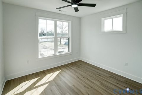 Tiny photo for 901 Commerce Street, Petersburg, VA 23803 (MLS # 2604230)