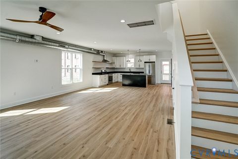 Tiny photo for 901 Commerce Street, Petersburg, VA 23803 (MLS # 2604230)