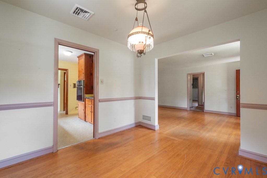 Henrico, Virginia 23229, United States, 3 Bedrooms Bedrooms, ,2 BathroomsBathrooms,Residential,Pending,182273