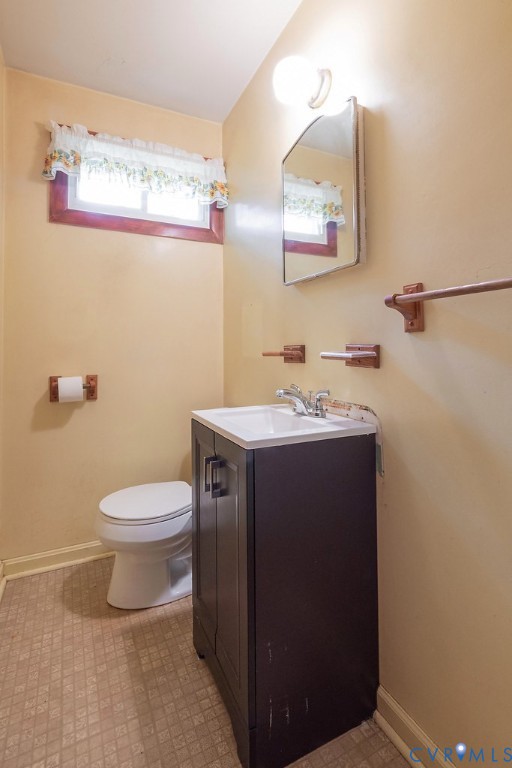 Henrico, Virginia 23229, United States, 3 Bedrooms Bedrooms, ,2 BathroomsBathrooms,Residential,Pending,182273