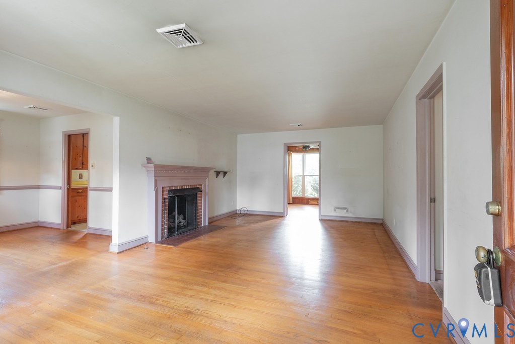 Henrico, Virginia 23229, United States, 3 Bedrooms Bedrooms, ,2 BathroomsBathrooms,Residential,Pending,182273