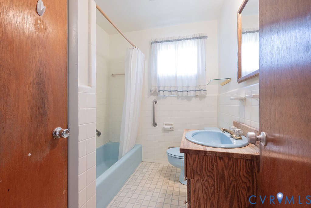 Henrico, Virginia 23229, United States, 3 Bedrooms Bedrooms, ,2 BathroomsBathrooms,Residential,Pending,182273