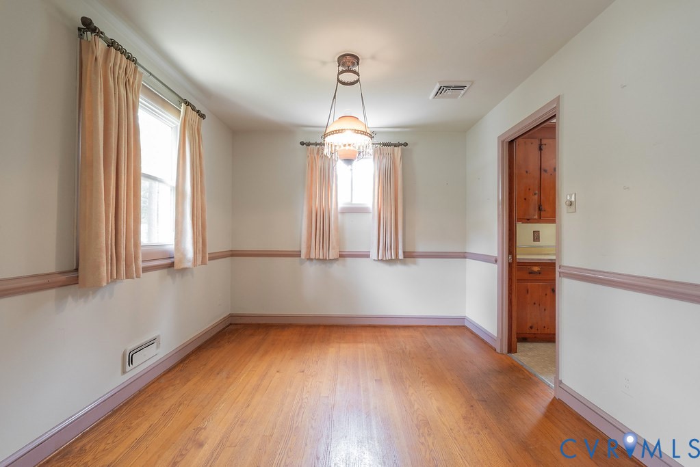 Henrico, Virginia 23229, United States, 3 Bedrooms Bedrooms, ,2 BathroomsBathrooms,Residential,Pending,182273