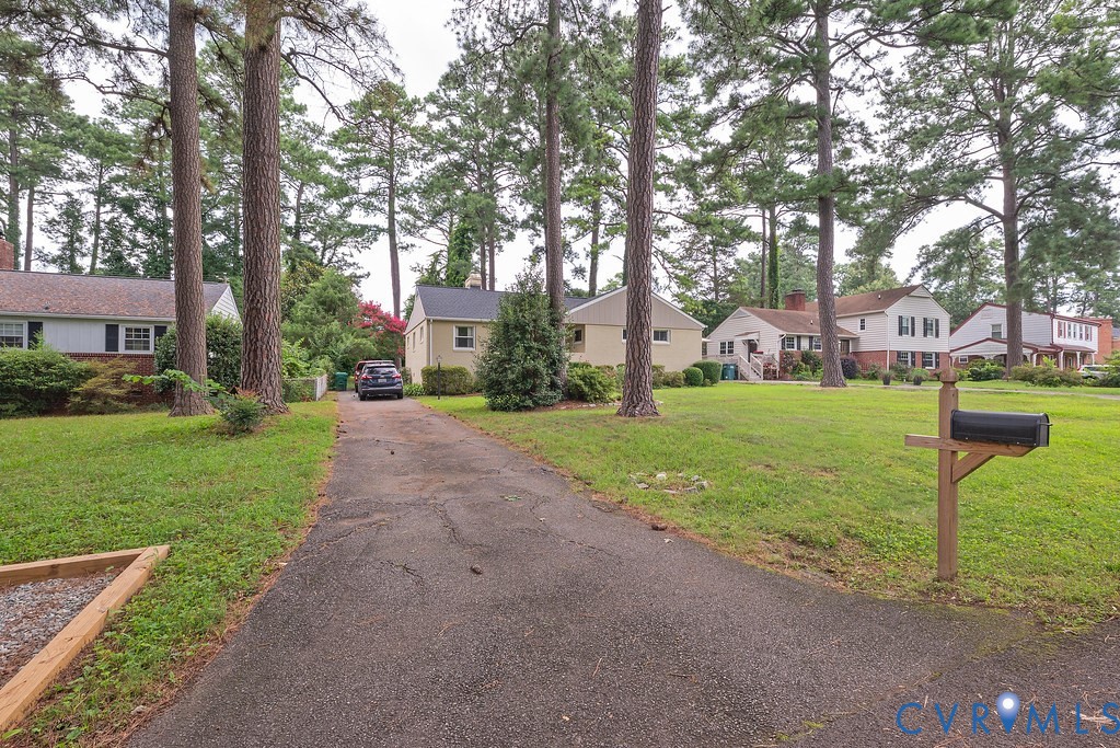 Henrico, Virginia 23229, United States, 3 Bedrooms Bedrooms, ,2 BathroomsBathrooms,Residential,Pending,182273
