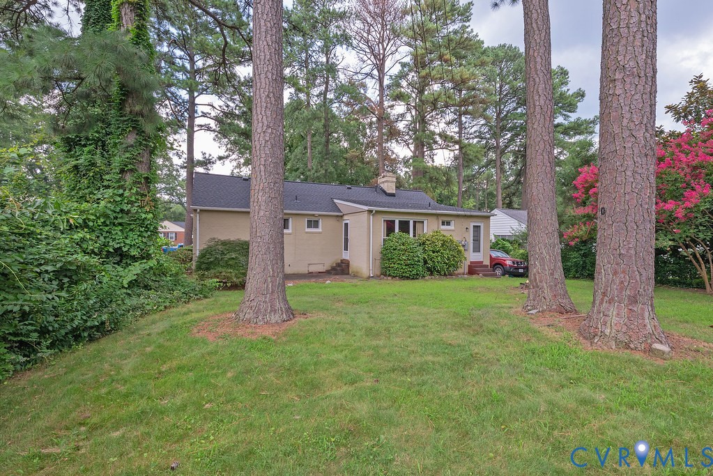 Henrico, Virginia 23229, United States, 3 Bedrooms Bedrooms, ,2 BathroomsBathrooms,Residential,Pending,182273