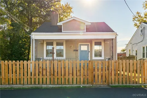 MLS: 2507818