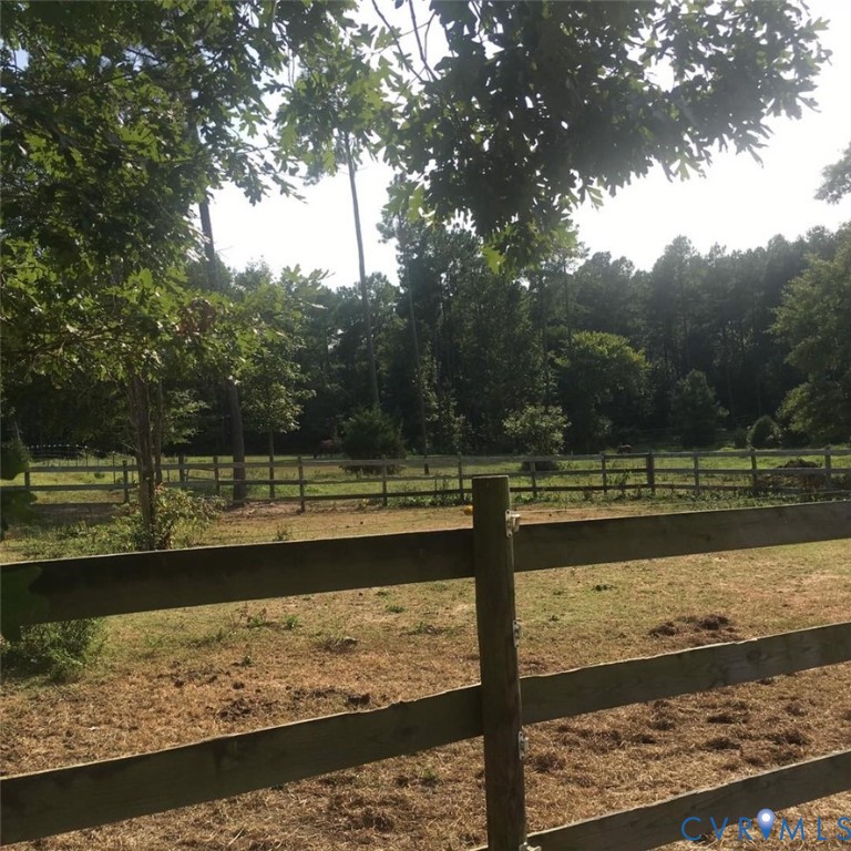 5 Acres Benchmark Trail