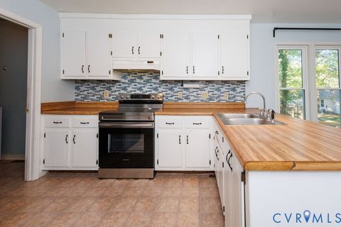 Tiny photo for 4800 Peartree Court, Midlothian, VA 23112 (MLS # 2609866)