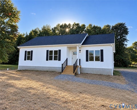 Photo of 46 Atkins Road, Farmville, VA 23901 (MLS # 2627325)