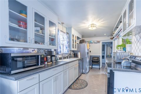 Tiny photo for 423 Atwater Road, Hopewell, VA 23860 (MLS # 2602149)