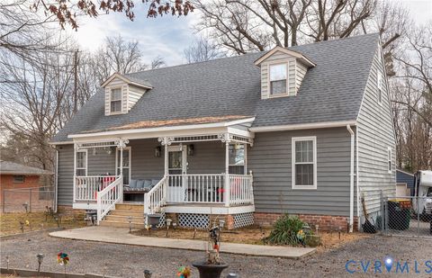 Photo of 423 Atwater Road, Hopewell, VA 23860 (MLS # 2602149)