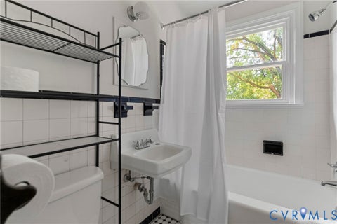 Tiny photo for 2012 Orlando Road, Richmond, VA 23224 (MLS # 2627396)