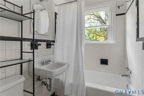 Tiny photo for 2012 Orlando Road, Richmond, VA 23224 (MLS # 2627396)