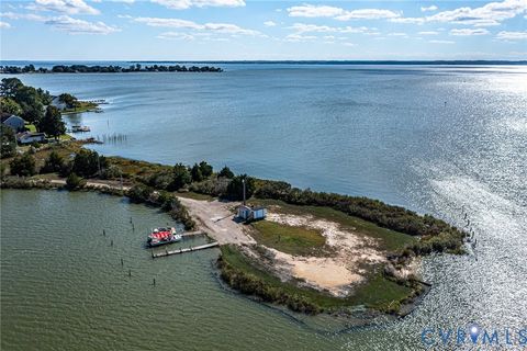 Tiny photo for 2924 Simonson Road, Farnham, VA 22460 (MLS # 2530880)