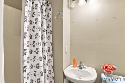 Tiny photo for 6401 Poplar Rd RD, New Kent, VA 23141 (MLS # 2620803)