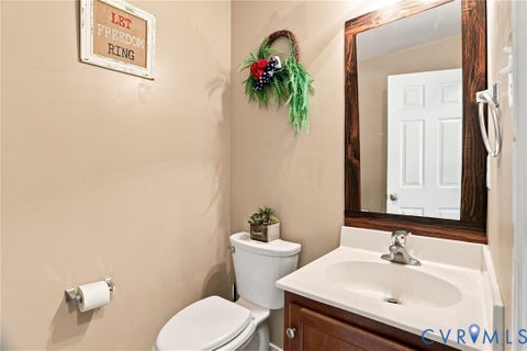 Tiny photo for 6401 Poplar Rd RD, New Kent, VA 23141 (MLS # 2620803)