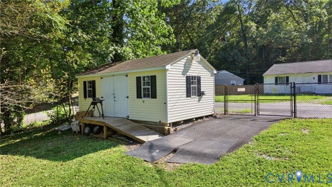 Tiny photo for 6401 Poplar Rd RD, New Kent, VA 23141 (MLS # 2620803)