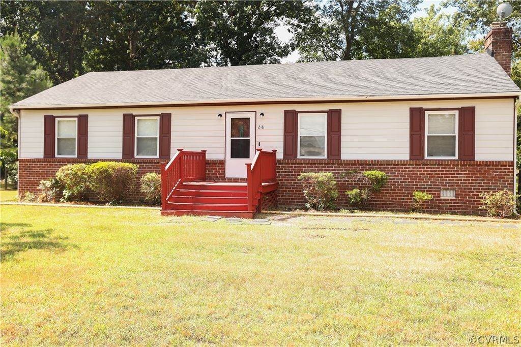 Photo for 218 Natchez Road, Henrico, VA 23223 (MLS # 2418197)