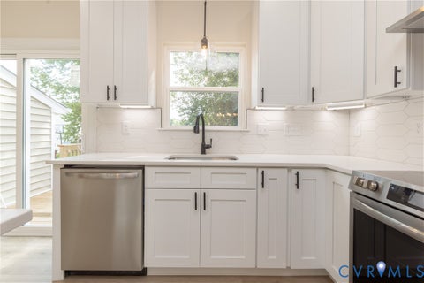 Tiny photo for 723 Harding Street, Petersburg, VA 23803 (MLS # 2621045)