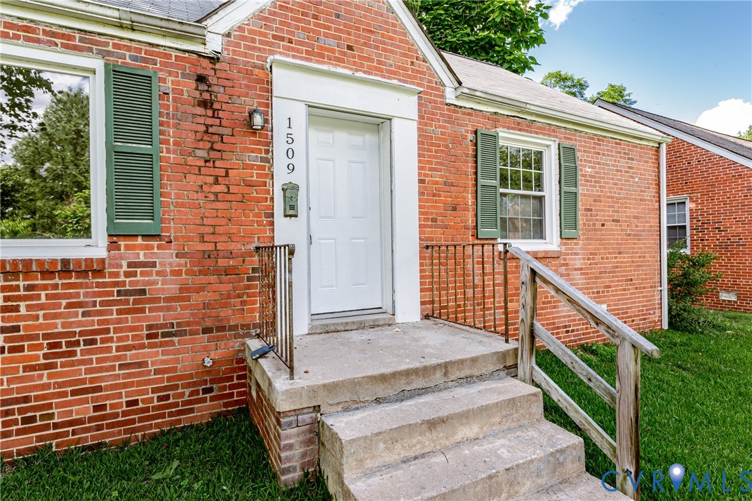 1509 Helen Lane