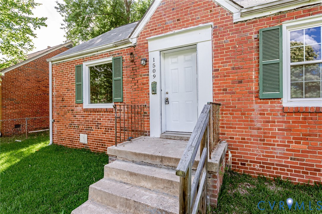 1509 Helen Lane
