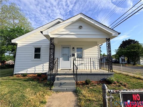 Photo of 1401 Hanover Street, Petersburg, VA 23803 (MLS # 2611187)