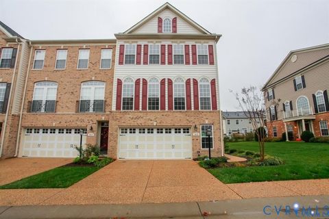 Photo of 2910 Murano Way, Glen Allen, VA 23059 (MLS # 2614027)