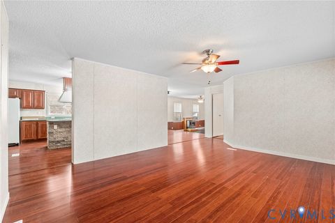 Tiny photo for 9174 Howardsville Road, Howardsville, VA 24562 (MLS # 2533201)