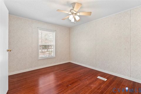 Tiny photo for 9174 Howardsville Road, Howardsville, VA 24562 (MLS # 2533201)