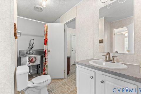 Tiny photo for 9174 Howardsville Road, Howardsville, VA 24562 (MLS # 2533201)