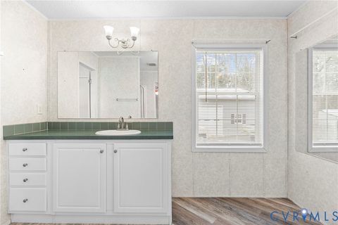 Tiny photo for 9174 Howardsville Road, Howardsville, VA 24562 (MLS # 2533201)