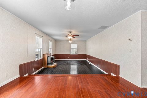 Tiny photo for 9174 Howardsville Road, Howardsville, VA 24562 (MLS # 2533201)